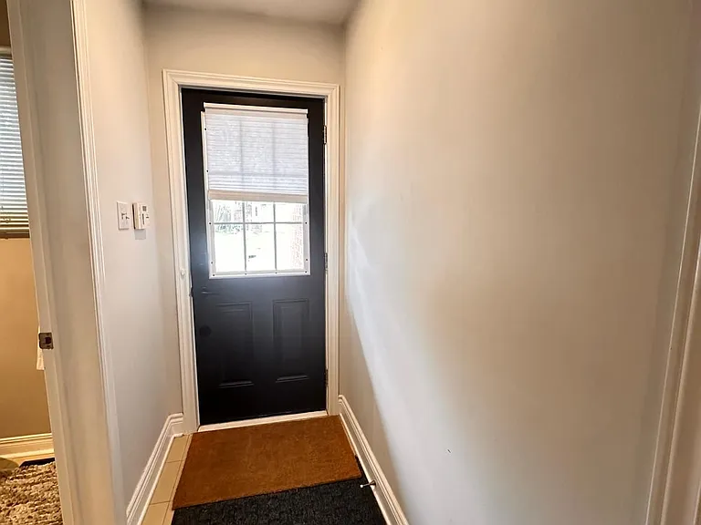 5 Fulham Ct — Photo 2