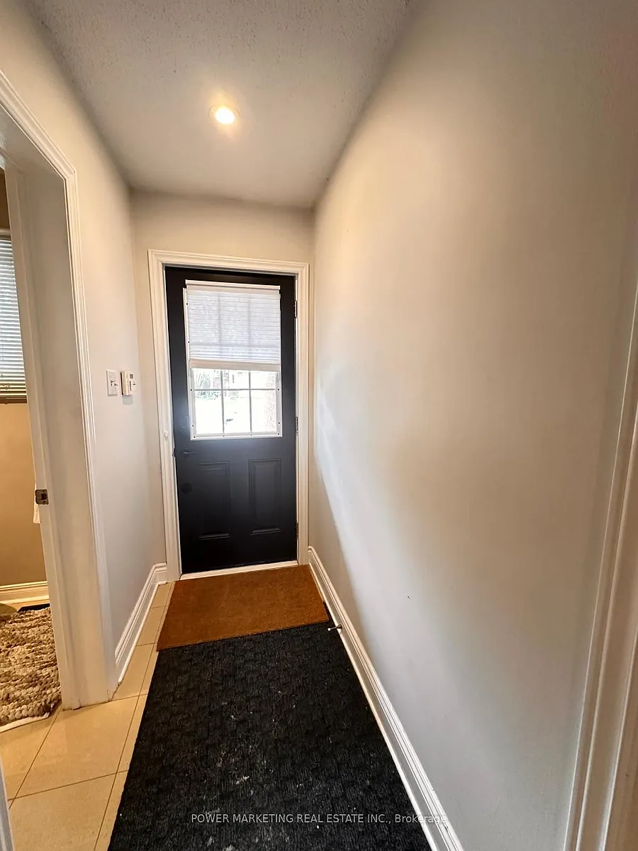 Building Photo - 5 Fulham Ct