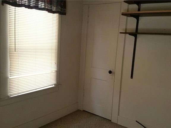 4th image of 716 E 31st St