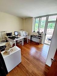 Rented by Ridgewood Capital NYC LLC