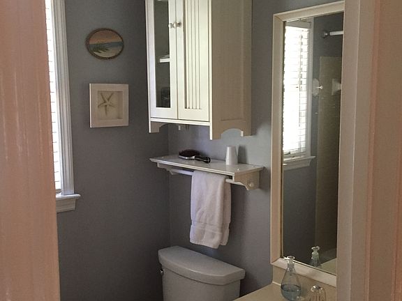 5th image of 4545 Reva Dr NE
