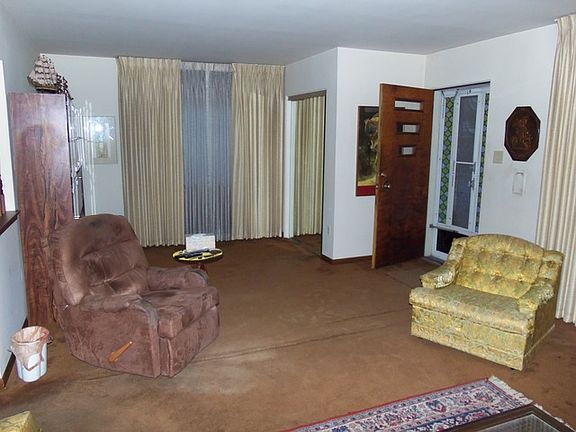 5th image of 3720 S 60th Ct