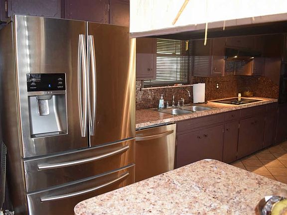 5th image of 2705 Southgate Dr