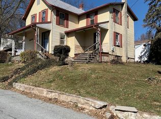 27 Pear St, Mohnton, PA 19540