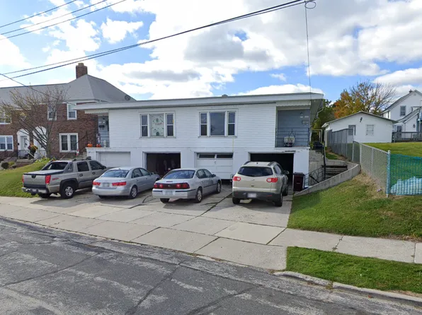 410-412 N Lake St, Manitowoc, WI