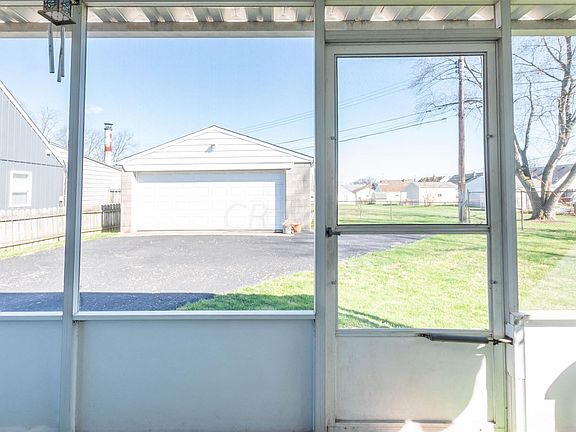 4th image of 894 Wilson Dr