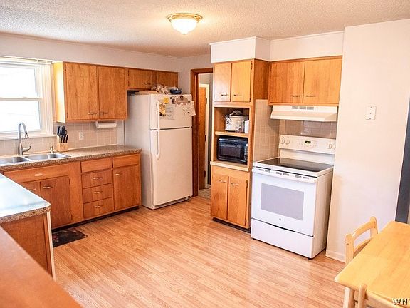 2nd image of 103 Sable Palm Dr
