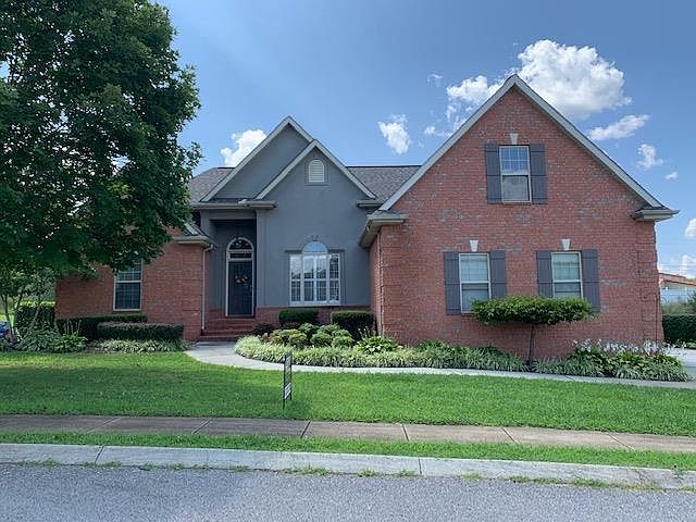 1st image of 90 Saint Andrews Ct