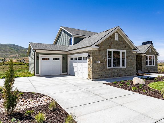 3rd image of 1282 Pearl Ct #9
