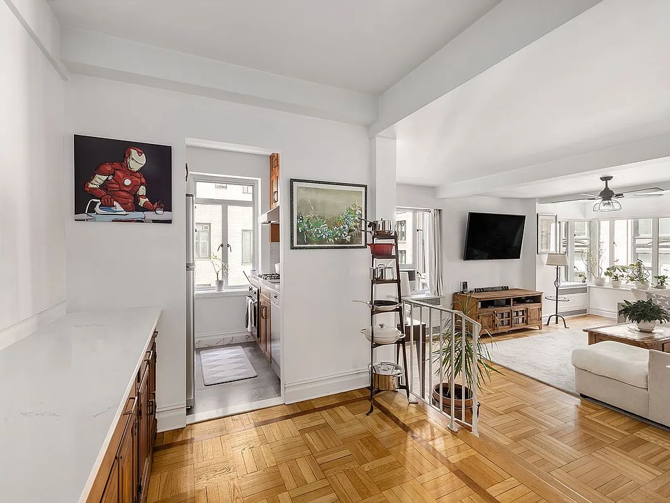 1st image of 20 E 35th St APT 8N