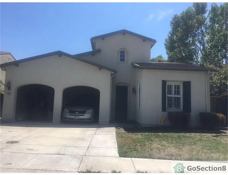 3402 Pinotin Ct photo 1