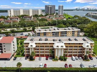 308 Golfview Rd APT 302, North Palm Beach, FL 33408