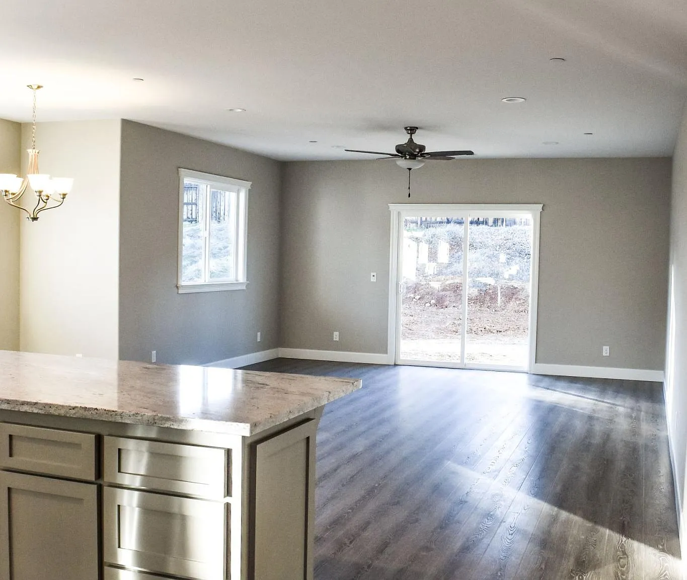 4 bed, 1740 sqft, $2,750 — Photo 3