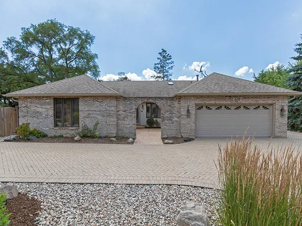 100 Long Ave, Schaumburg, IL 60193