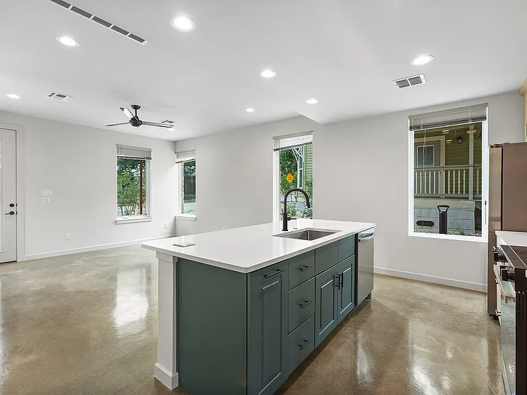Modern Luxury in San Marcos' Premier Courtyard Community Now Leasing! — Photo 116