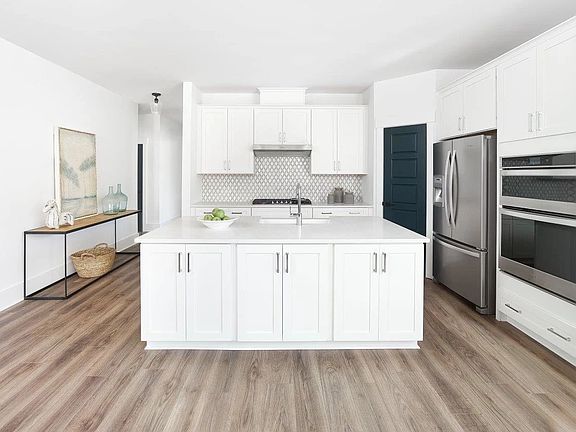 Watson Hill - Truman Interior Image 3