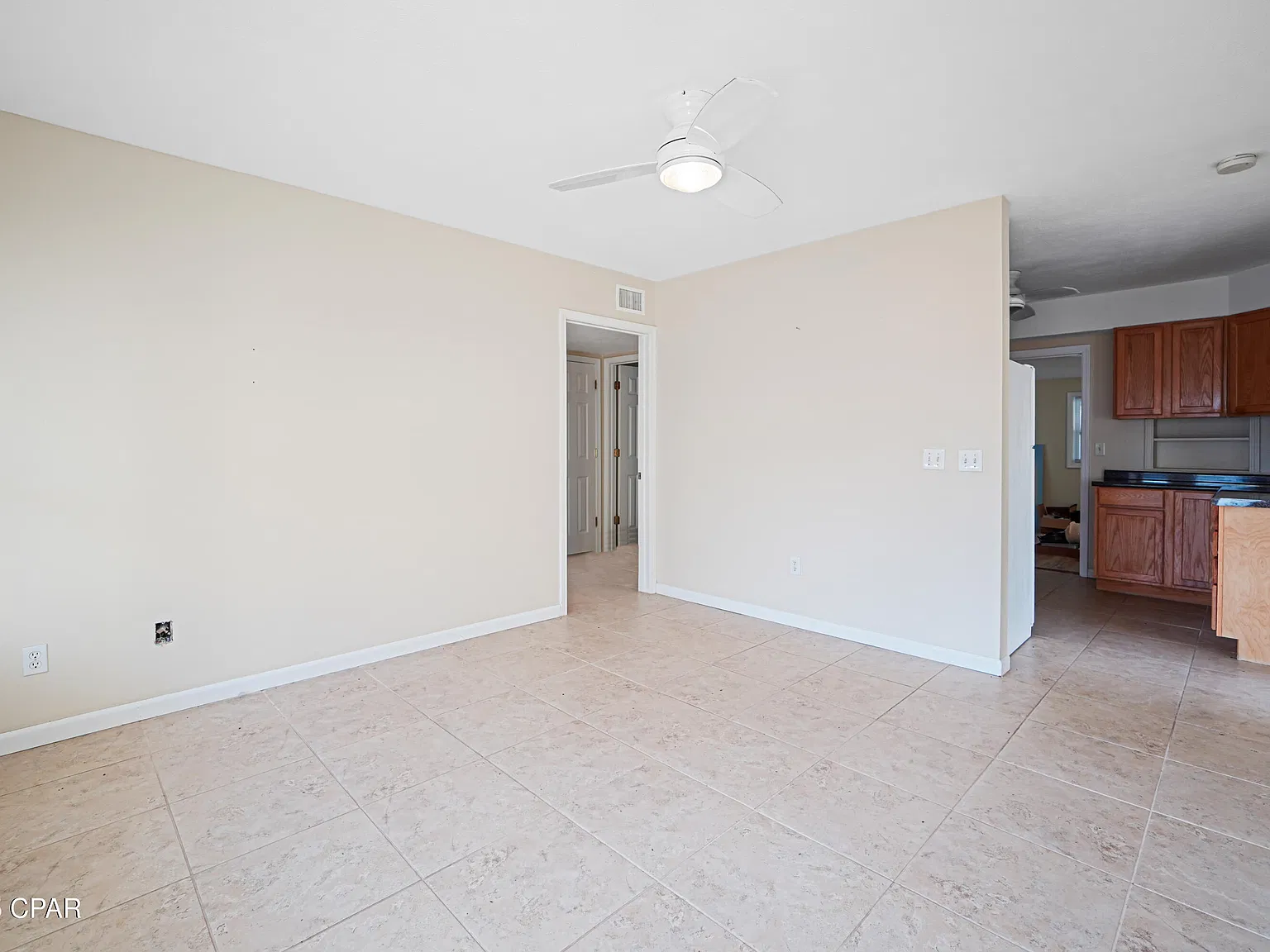 3 bed, 1347 sqft, $1,900 — Photo 4
