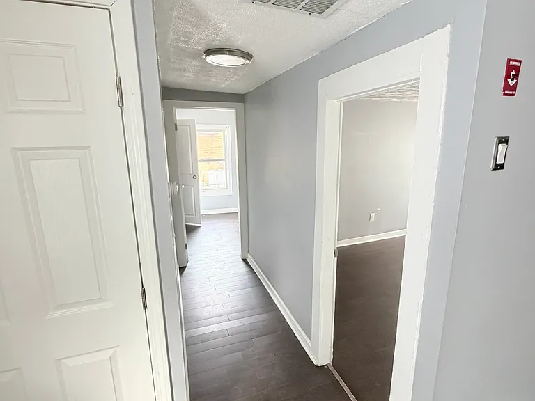 16 Daggett St #2 — Photo 9