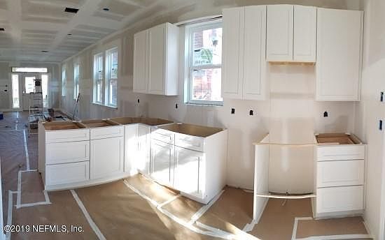 3rd image of 1245 Walnut St