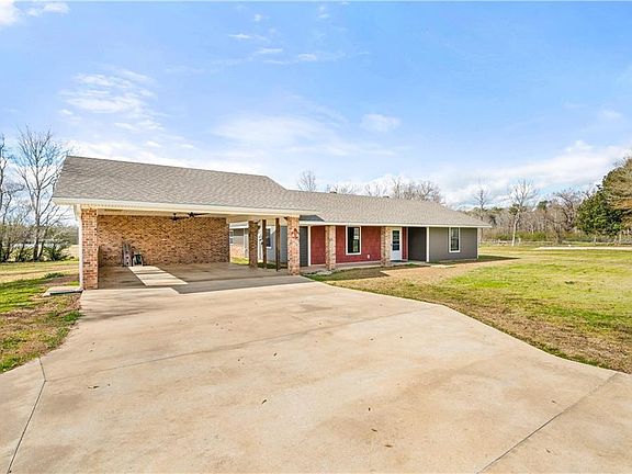 2nd image of 564 Horseshoe Dr
