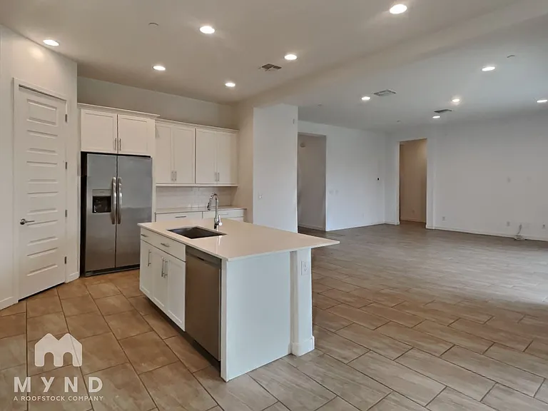 9917 E Thistle Ave — Photo 5