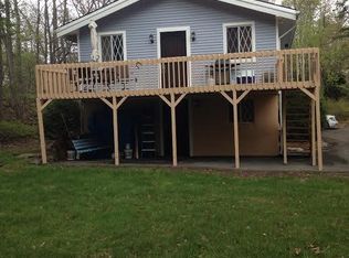 1019 Clover Rd, Long Pond, PA 18334