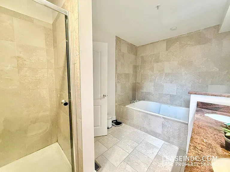 1200 Monroe St NW #A — Photo 23