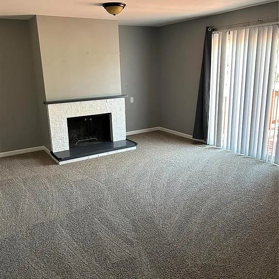 829 Lesparre Dr — Photo 10