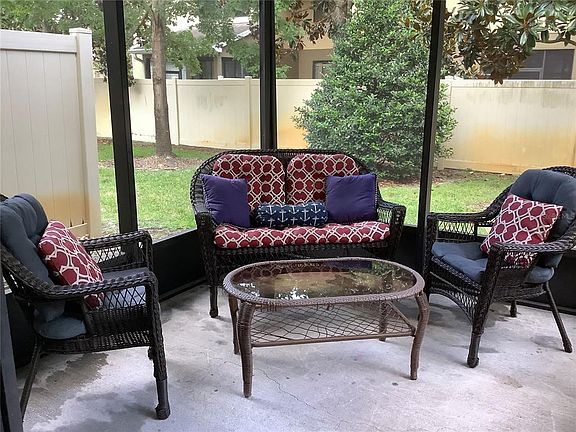 5th image of 1819 Covent Garden Ln