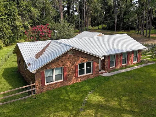 811 Lakeshore Rd, Pelham, GA 31779