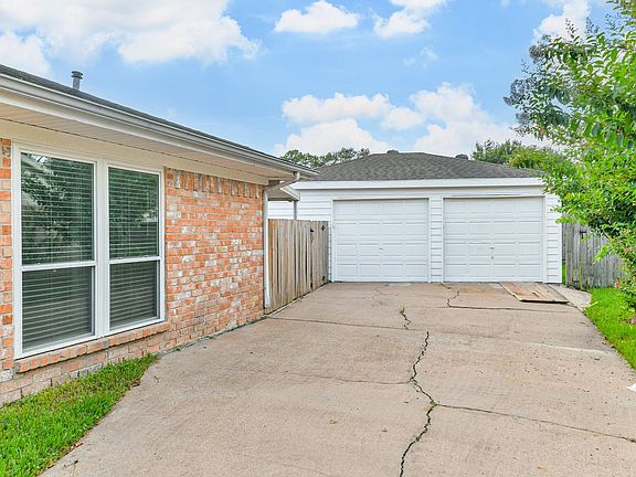 4th image of 10323 Sageplum Dr