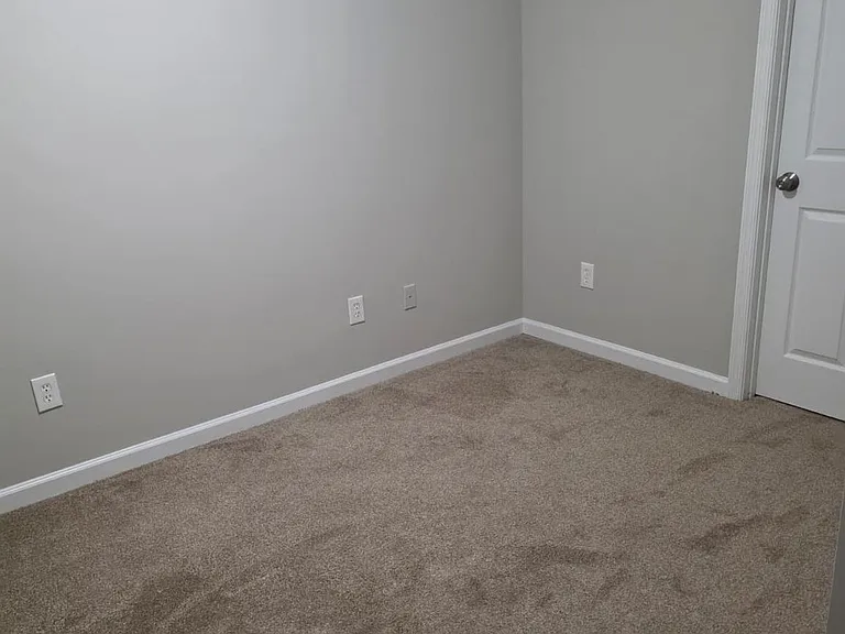 6501 Royal Oaks Dr #BASEMENT ONLY — Photo 8