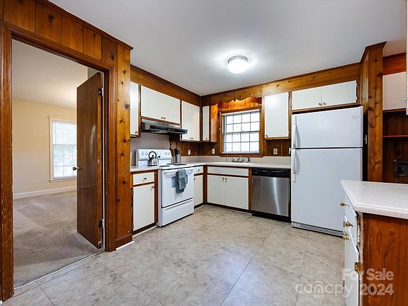 4th image of 7501 Dorn Cir
