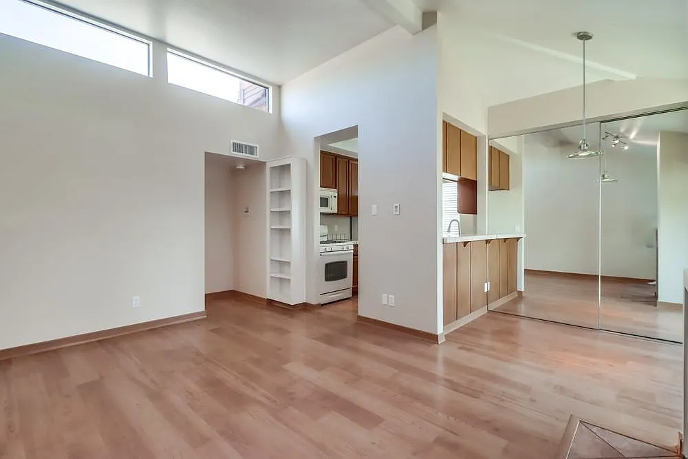 1 bed, 640 sqft, $2,895 — Photo 4