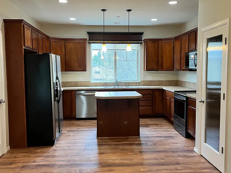 15500 SW Stone Ridge Cir — Photo 6