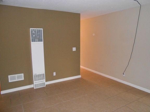 2nd image of 3217 Wellesley Ct NE APT 3