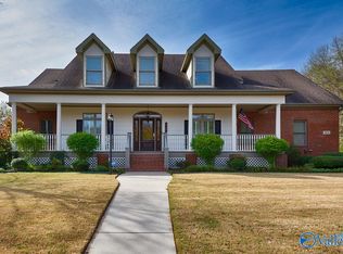 208 Pointe Verde Cir, Madison, AL 35758