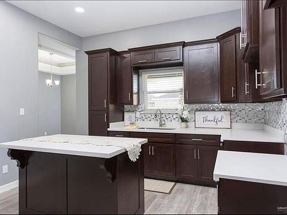 4th image of 2806 E Imperial Oaks Dr