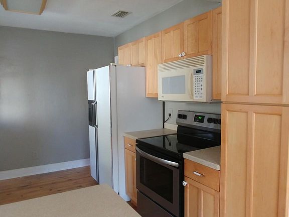 5th image of 1339 Pine Grove Ct