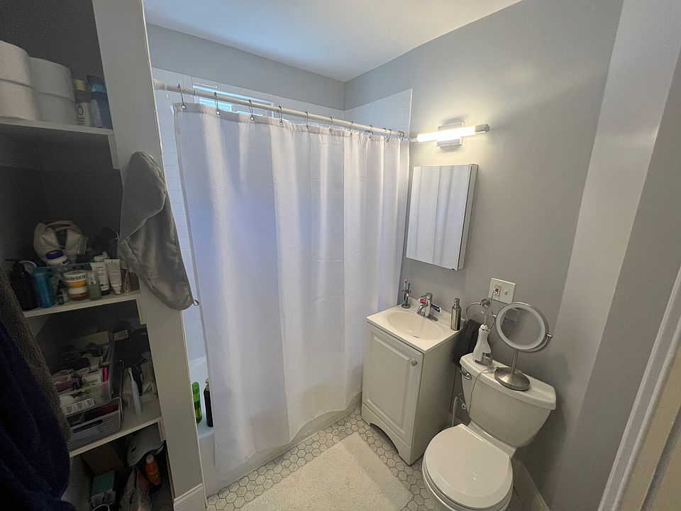 1st image of 337 Highland Ave #2R