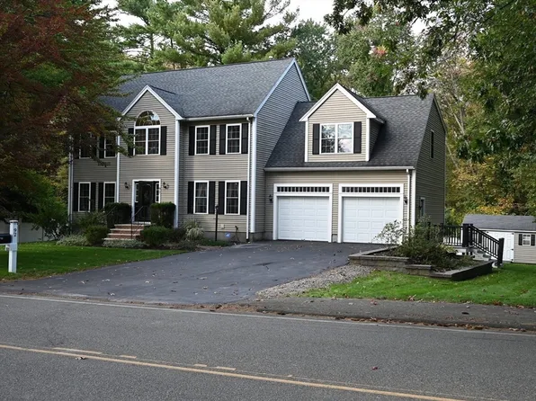 92 Pine St, Stoughton, MA 02072