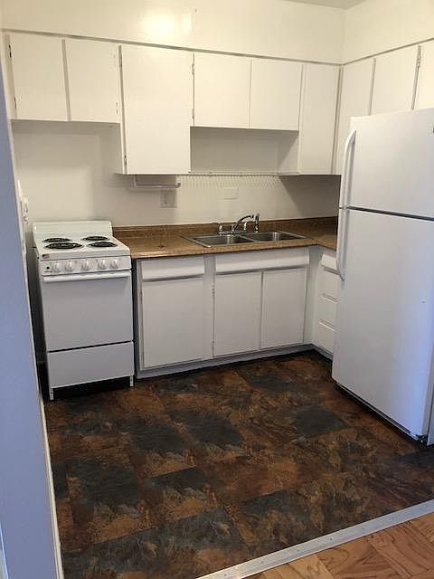 Pictures from another unit, but all 1br units are the same size.