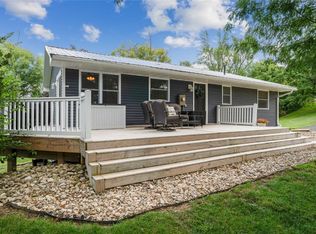 3200 75th St, Norway, IA 52318