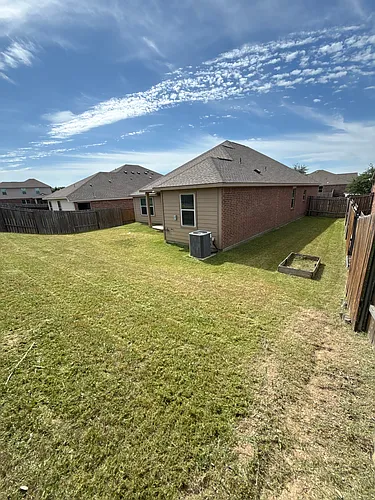 2134 Redbud Dr Photo 1