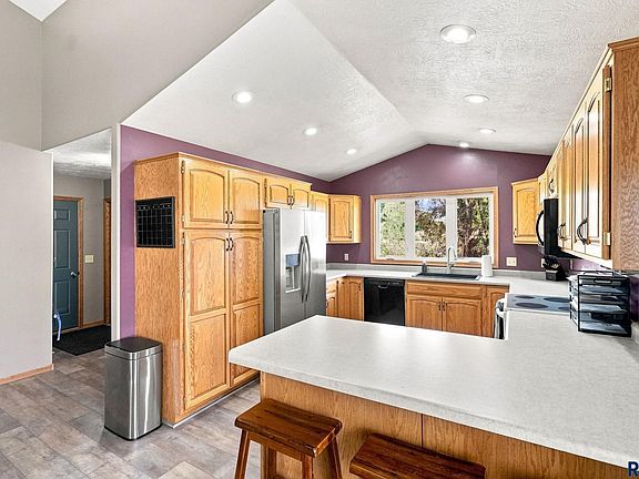2nd image of 6216 S Mogen Ave