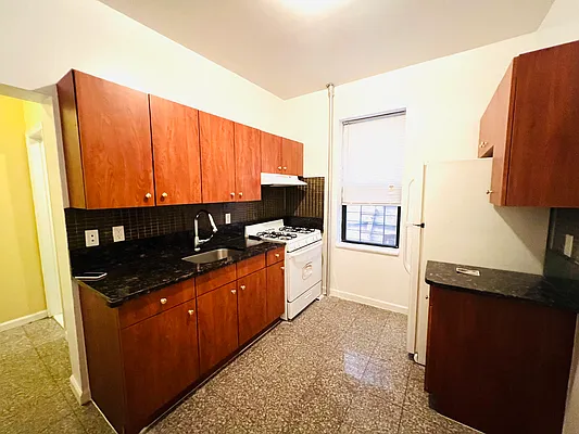 Rented by Sterling Realty Solution Inc | media 9