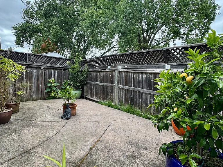 405 Woodbine Way — Photo 13