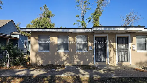 743 Pippin St #743 Photo 1