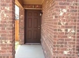 530 New Bridge Dr, Kyle, TX 78640