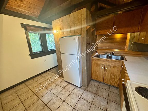 5th image of 2420 7th Ave N Unit 14